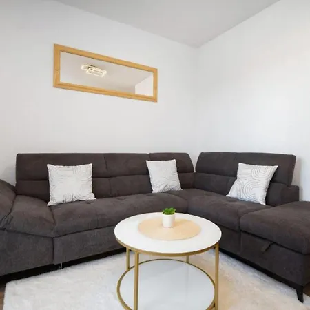 Rogoznica's Hidden Gem Apartman Rogoznica (Sibenik-Knin)