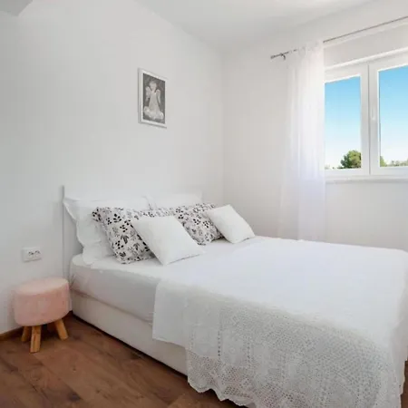 Rogoznica's Hidden Gem Apartman